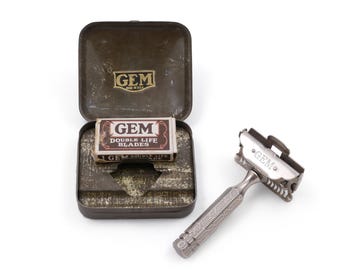 Vintage 1920s Gem 1912 Style Single Edge Safety Razor - Art Deco Chain Link Handle - Original Metal Case