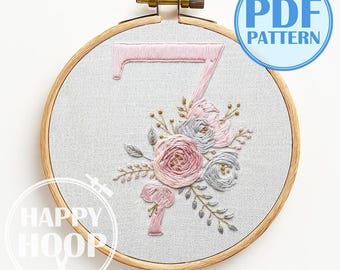 Numeri floreali, numero 7. 4 misure di telaio. Schema di ricamo a mano in PDF.