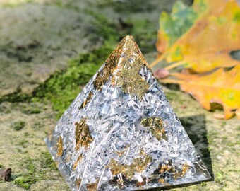 Orgonite Pyramid - Energy Purification - Meditation - Chakra Balancing
