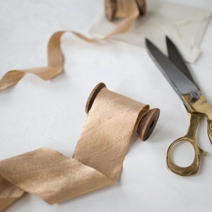 Gold-Taupe Schrägband aus Dupionseide • 3/4" • 2"