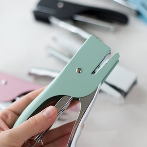 Vintage Style Hand-Held Metal Stapler w/ Staples Light Blue / Black / Cream / Dusty Pink / Vintage Green image 5