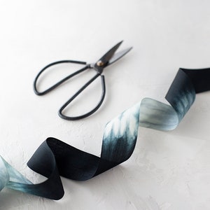 Schwarz + Weiss Dip-Dye buntes zweifarbiges Habutai Seidenband • 1/4&quot; • 3.25&quot;
