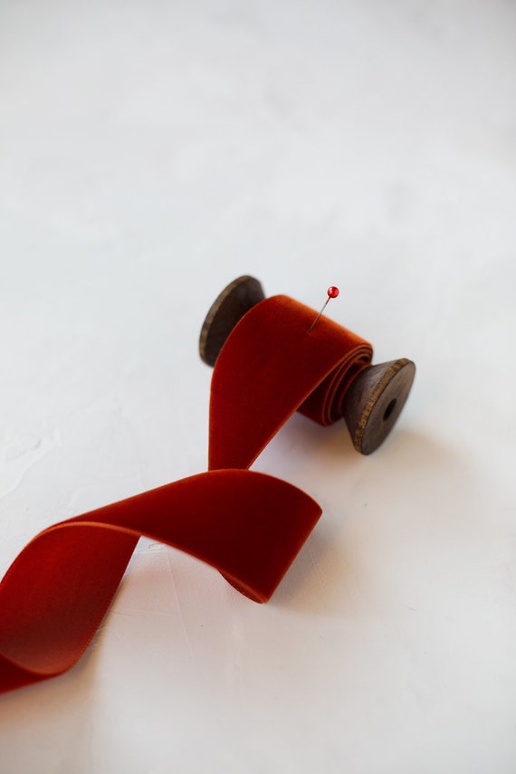 `VINTAGE 3//16/" VELVET 5mm RIBBON 3 yds RUST DOLL Made in Switzerland