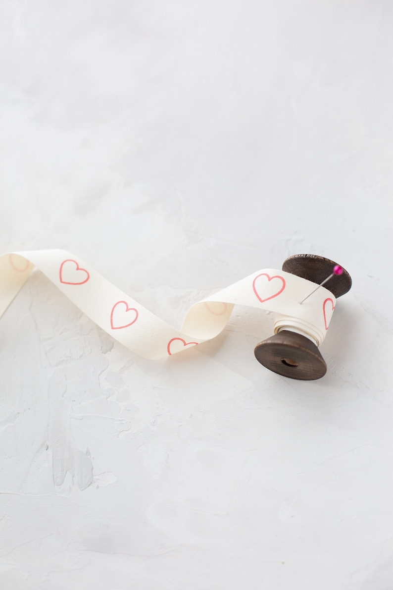 Red Heart Silhouette Printed Woven Cotton Ribbon 3/4 image 1