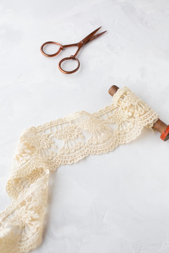 Antique Cream Scalloped-Edge Embroidered Floral Lace Ribbon Trim • 3.25"