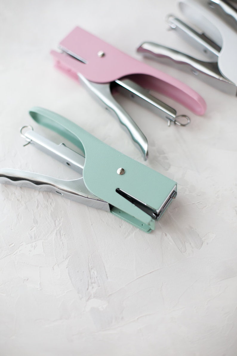 Vintage Style Hand-Held Metal Stapler w/ Staples Light Blue / Black / Cream / Dusty Pink / Vintage Green image 3