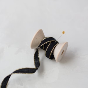Schwarz + Gold Metallic Rand Italienisches Baumwollband • 3/8"