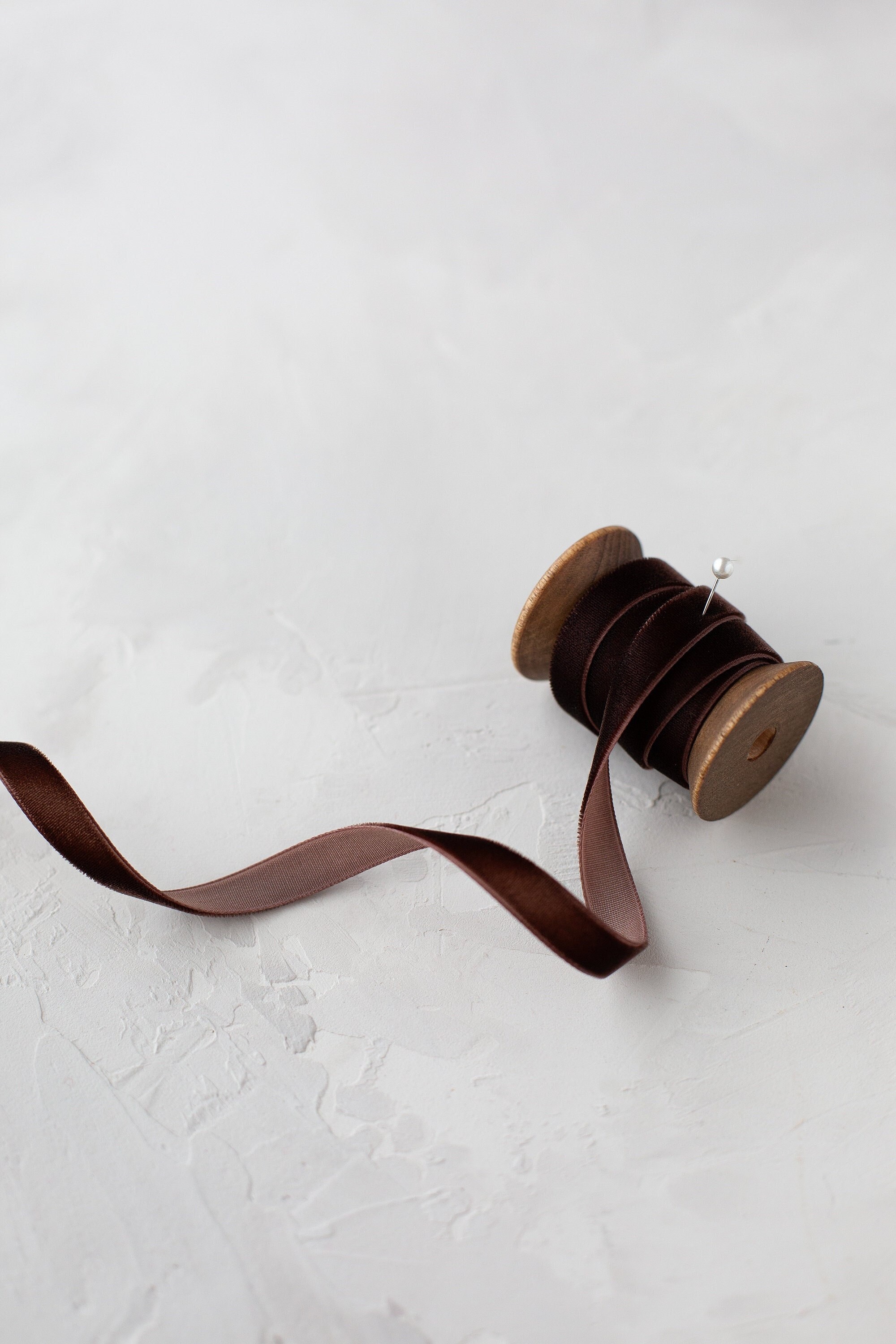 LETICIA Ribbon-VELVET brown LETICIA E-VELVET Brown シュシュ