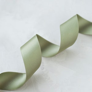 Saliegroen Zwitsers lichtdraads satijnlint • 1" • 1,5" • 2,75"