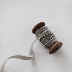 Zacht grijs fluwelen lint • 1/4" • 3/8" • 5/8"