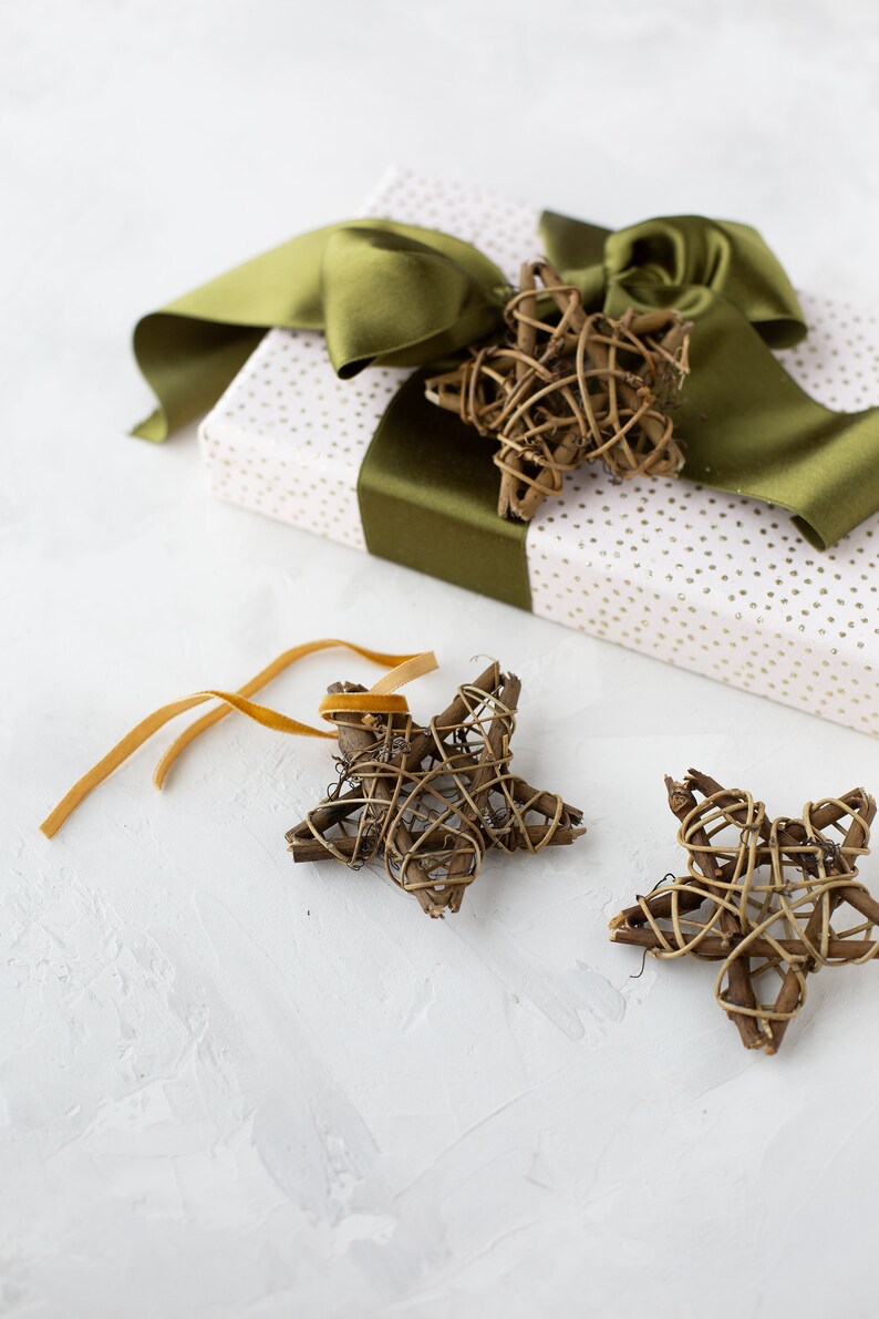 Grapevine Star Gift Toppers w/ Swiss Velvet Ribbon Set of 5 image 1