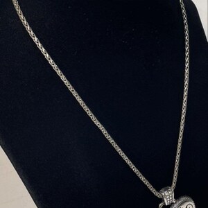 Collar con dije de corazón de Brighton • Cadena mixta y cordón trenzado • Longitud ajustable imagen 2