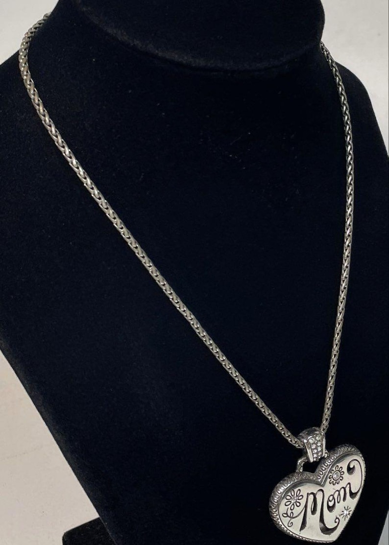 Collar con dije de corazón de Brighton • Cadena mixta y cordón trenzado • Longitud ajustable imagen 2