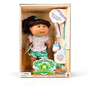 1997 Cabbage Patch Kids Brushin' Teeth Baby Doll New in Box w/ Birth Certificate