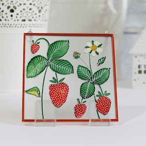 Strawberries Suncatcher Stained Glass Wall Art Copper Foil Framed Glass Picture Hand Painted Glass Wall Hanging Panel Glass Wall Decor