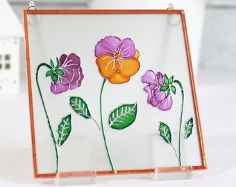 Pansies Glass Suncatcher pintado a mano pared colgante con diseño pansy vidrieras arte de la pared lámina de cobre enmarcado vidrio imagen decoración de la pared