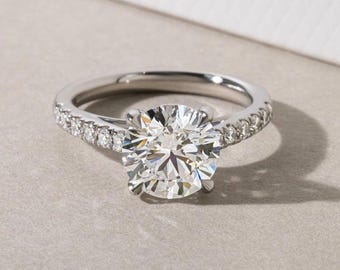 Runder Moissanite Verlobungsring, Kathedrale Pave Set Brautring, 2.00 CT Solitaire Diamant Band