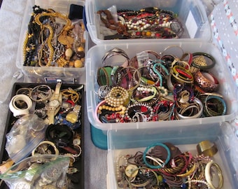 2+ lb Wearable Mystery jewelry lot, All wearable, all great condition, free US shipping