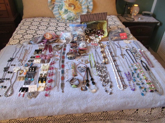 20+ lb wearable Mystery jewelry lot, all good con… - image 7