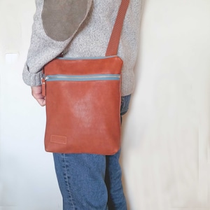 Men crossbody bag - Mens messenger bag - mens leather bag - man leather bag