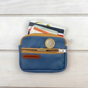 Portemonnaie aus blauem Leder