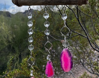 Pretty in Pink: Agate & Crystal Driftwood Garden Decor - Boho Hippie Vibes, Gift ready, Natural agate slices, Tree Jewelry, Zen garden art