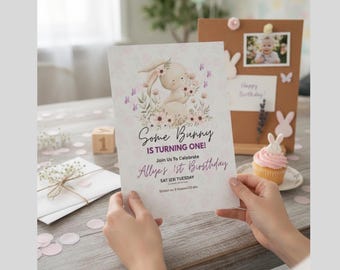 Invitación de primer cumpleaños de conejo, conejo pastel, plantilla editable de Canva