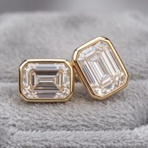 Lab Grown Diamond Stud Earrings, Emerald Cut, Bezel Set, Yellow Gold