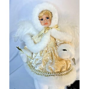 Santa's Workshop Christmas ANIMATED Sitting Angel NWT