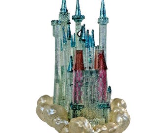 Recuerdo Hallmark 2001: Castillo de Cenicienta de Disney con efecto de iluminación especial. #DIS