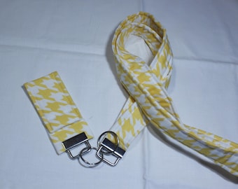 Cordón y soporte para bálsamo labial