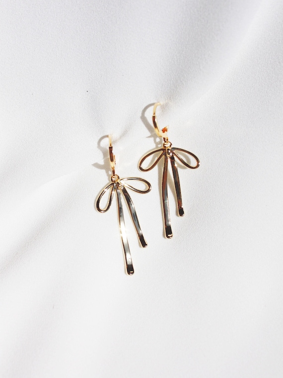 ピアス Ribbon Earrings With Dewdrop Amazon.com: Iaceble Vintage Red Bow Dangle Earrings Gold Cz