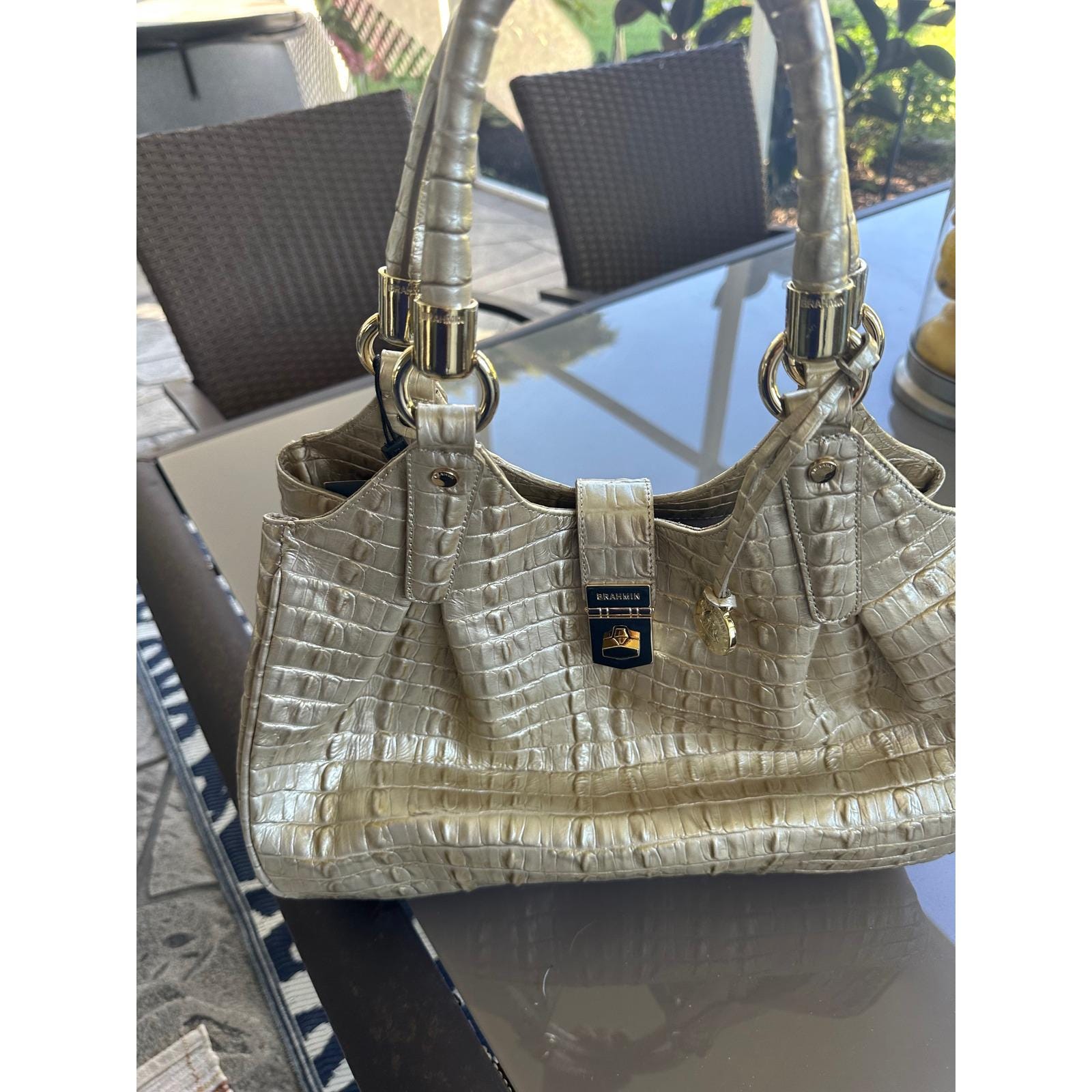 VTG SCALA Purse & Visor Set Women’s One Size Gold Chain Zip Up Purse Cream Color Michael Kors Jet Set Travel MD Convertible Shoulder Chain  main image 3