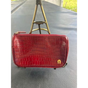 エティエンヌ・アイグナー レッド クロコ型押し スモール コスメティックポーチ ジップクラッチバッグ 美品