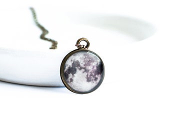 Space jewelry, full moon necklace, astronomy jewellry, moon pendant