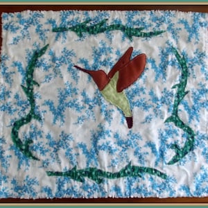 Applique Mini Quilt Pattern, Hummingbird image 1