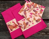 Hot Pink Set 2 Pot Holders 2 Hand Towels