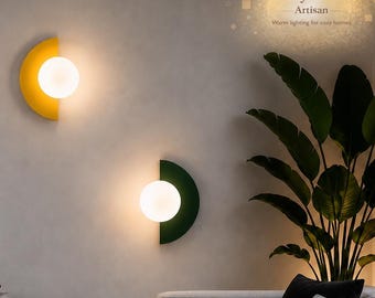 Modern Half Moon Wall Sconce – Sculptural Metal Accent Light for Contemporary Interiors