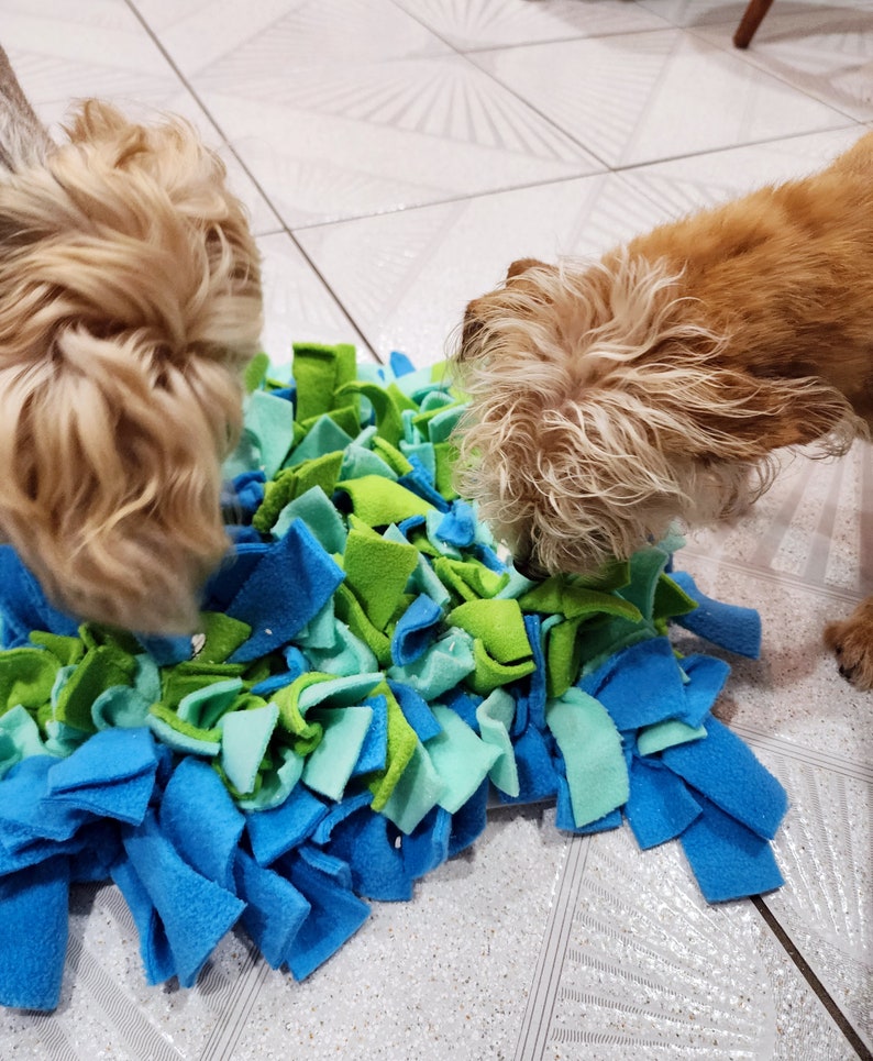 Snuffle Mat for Dogs & Cats, Dog Treat Toy, Dog Fleece Toy Keep Them