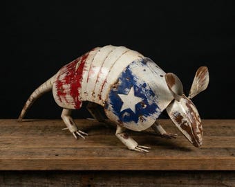 Metal Rustic Texas Armadillo | Garden Patio Decor | Southwestern Yard Art Sculpture | Handmade Outdoor Statue