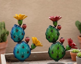 Metal Two Tone Prickly Pear Cactus | Garden Patio Decor | Southwestern Yard Art Sculpture | Outdoor Statue