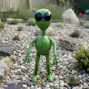 Metal Green Alien UFO Extraterrestrial | Garden Patio Decor | Southwestern Yard Art Sculpture | Handmade Outdoor Statue