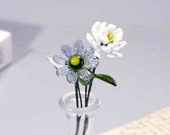 Figura de cristal con la flor de nacimiento de octubre, ramo de caléndulas y cosmos, decoración de mesa esculpida a mano.