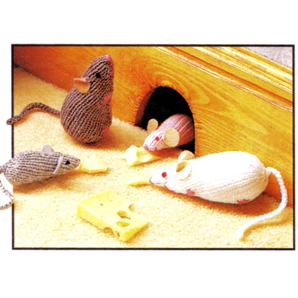 Instant Download PDF Easy Beginners Knitting Pattern to make a Little 5 & 3 inch Mice Baby Mouse Small Baby Toy 8 Ply Yarn