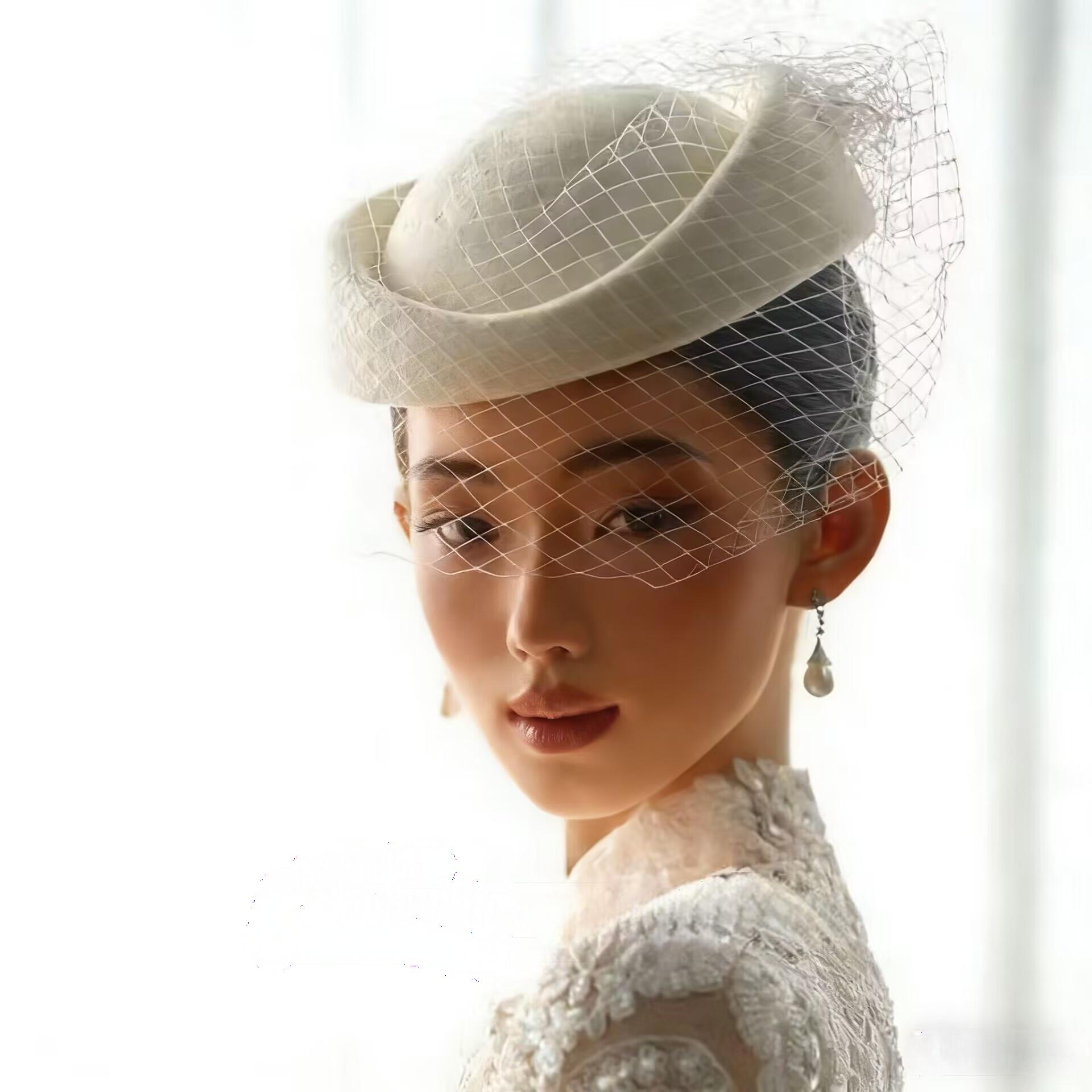 Pillbox Hat & Birdcage Veil - Etsy display picture 2