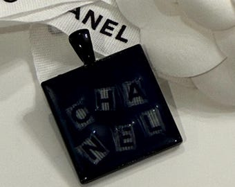 Upcycled Chanel Ribbon Anhänger