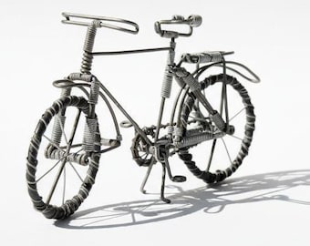 Handmade Wire Bicycle Sculpture – Minimalist Metal Bike Art – Unique Desk Decor