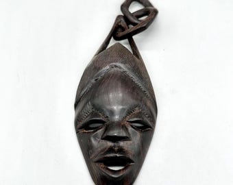 Maschera africana intagliata a mano da appendere al muro – Decorazione tribale in legno da appendere – Decorazione fatta a mano – Scultura culturale