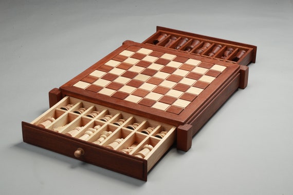 Handcrafted wooden chess set - Noblie - luxury gift store