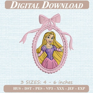 Pode incluir: Um design de bordado com uma personagem de desenho animado de longos cabelos loiros em um vestido roxo e rosa, emoldurado por uma borda oval rosa com um laço. O texto diz DIGITAL DOWNLOAD e 3 SIZES: 10 - 15 cm com os formatos de arquivo.
